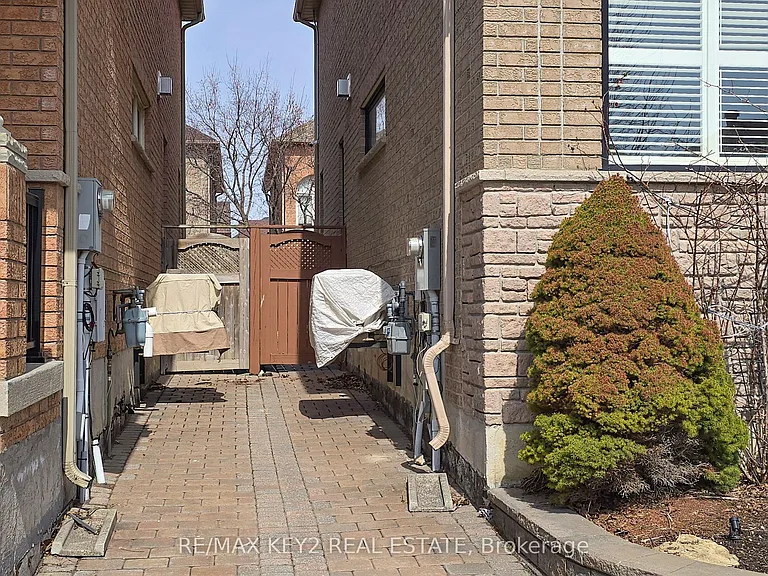 54 Oakford Dr #BASEMENT — Photo 36