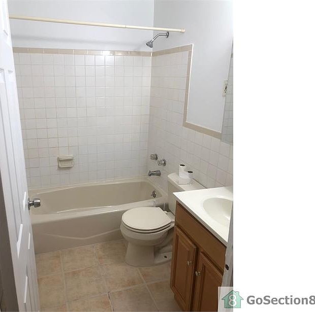 1st image of 1411 Gipson St