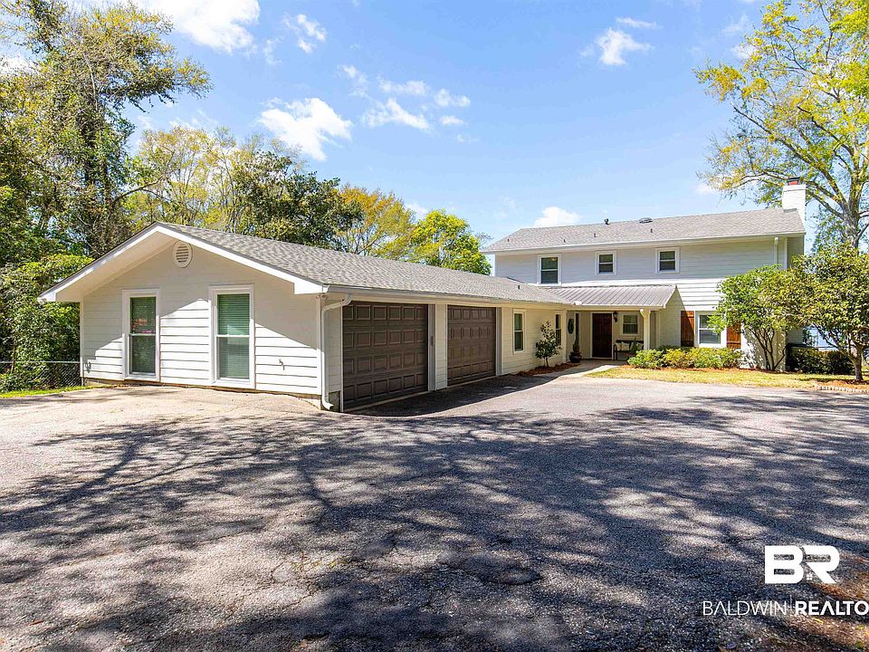 1st image of 3070 Riverside Dr