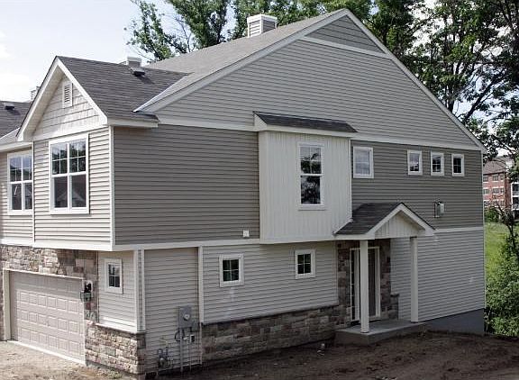 2nd image of 472 Stonewood Ln