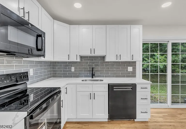 55 Orchard Dr — Photo 7