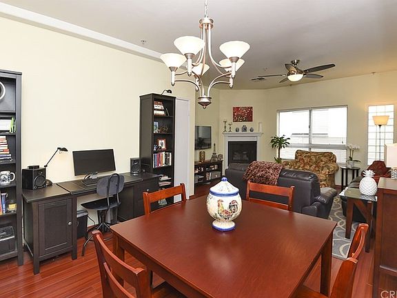 4th image of 11038 Camarillo St Unit 17