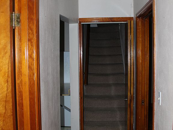 5th image of 114 N Roosevelt Dr