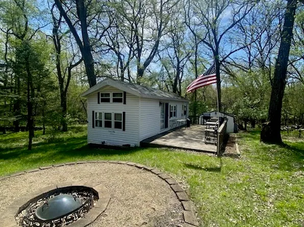 17/74 Woodhaven Dr E, Sublette, IL 61367