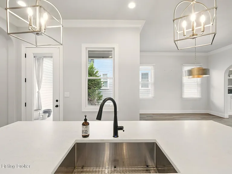 6218 Mistflower Cir — Photo 16