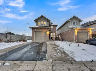 10 Chalkstone Dr #18, London, ON N6E 3Z9
