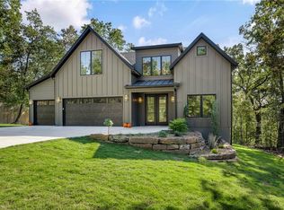 27 Hermitage Ln, Bella Vista, AR 72715