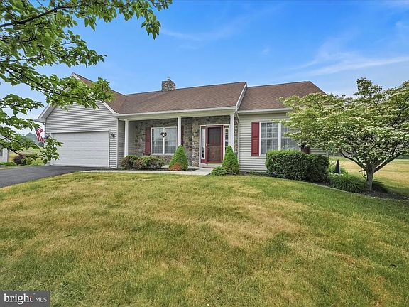 2nd image of 106 Wisteria Ct