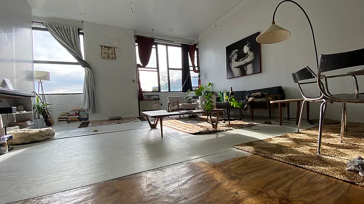 Rented by Nooklyn NYC LLC | media 11