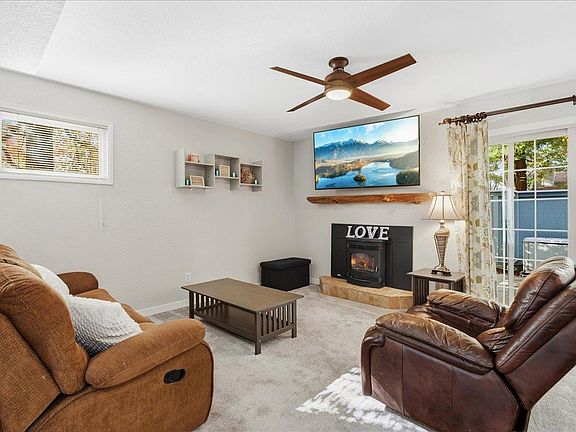 5th image of 3292 Amethyst Ln