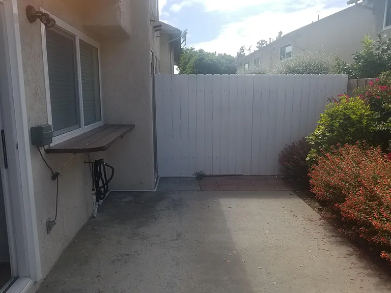 9665 Pettswood Dr — Photo 10