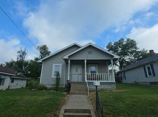 323 W Cherry St, Oakland City, IN 47660