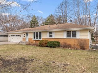 3336 Scott Ave N, Golden Valley, MN 55422