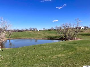 1317 Beaver Lake Blvd, Plattsmouth, NE 68048