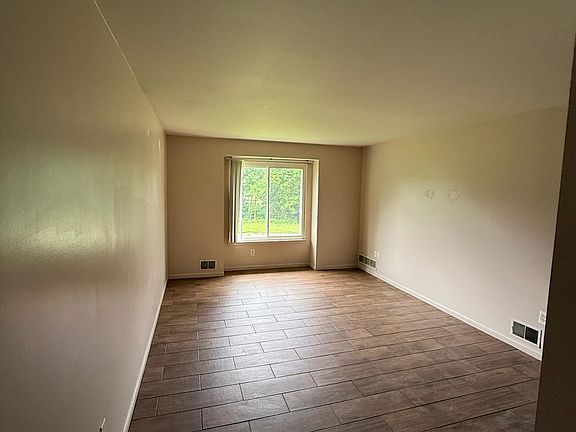 4th image of 24541 Ann Arbor Trl APT 203