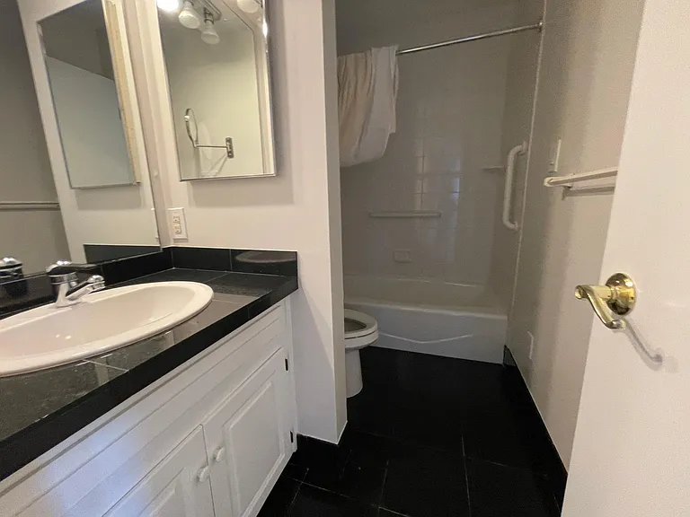6259 Rosewood St — Photo 26