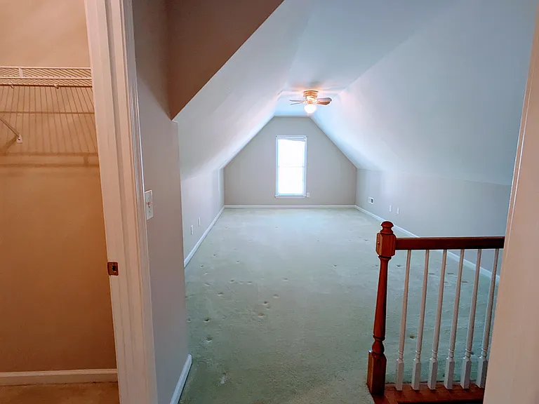 Second Floor Bedroom, Walk in Closet, and Full Bathroom