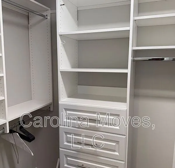604 Springbank Aly — Photo 12