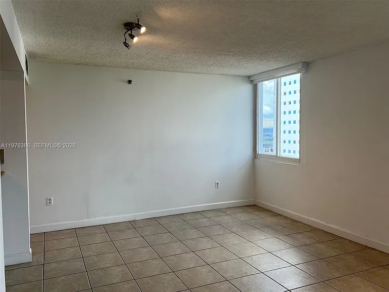 850 N Miami Ave #W-1808 — Photo 12