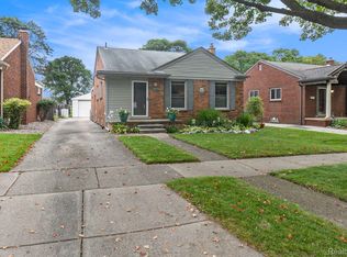 1551 Cheltenham Rd, Birmingham, MI 48009