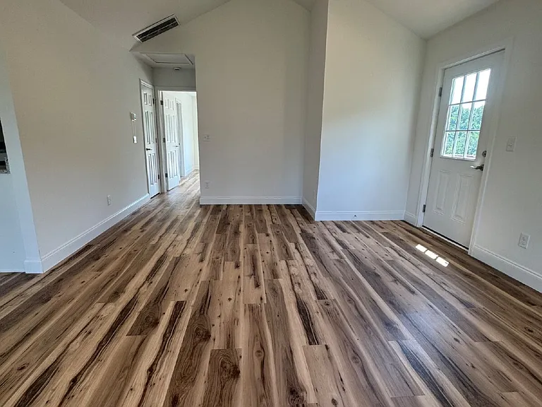 380 Quinn Hill Ln — Photo 6