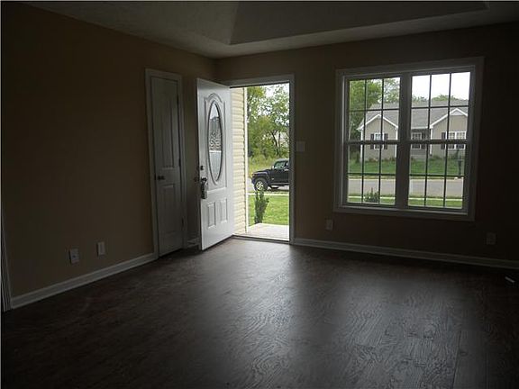 4th image of 286 Fox Xing Lot 286