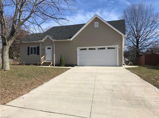 463 Wolf Ave, Wadsworth, OH 44281