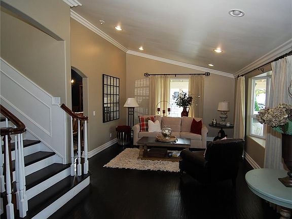2nd image of 4400 Whitewood Ave