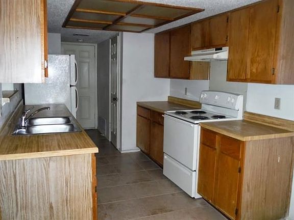 3rd image of 9209 Kempler Dr #B