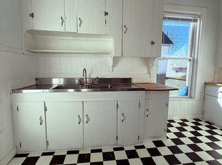 112 Pleasant St, Rockland, ME 04841