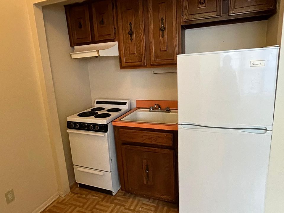 1st image of 28 Cranford St APT 1E