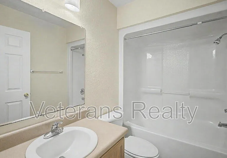 11122 Gorenflo Rd — Photo 15