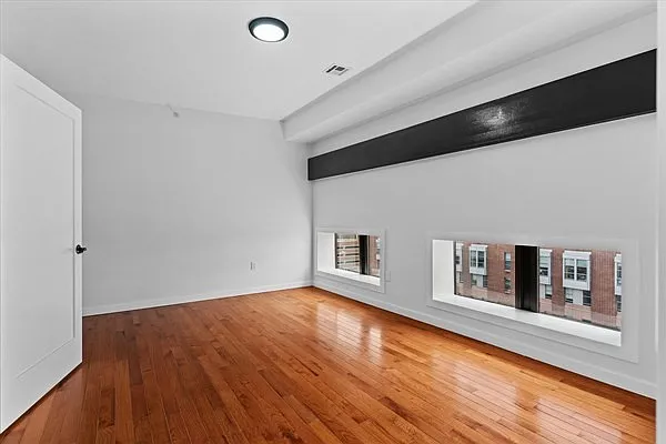276-280 Essex St #502 — Photo 4