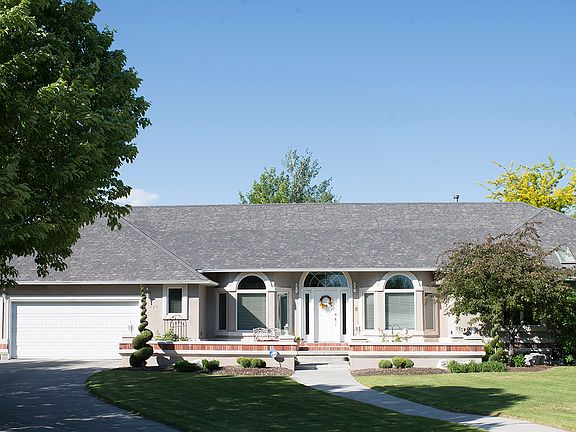 2nd image of 329 Springwood Ln