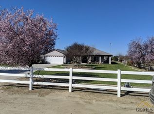 5751 Coronado St W, Bakersfield, CA 93314