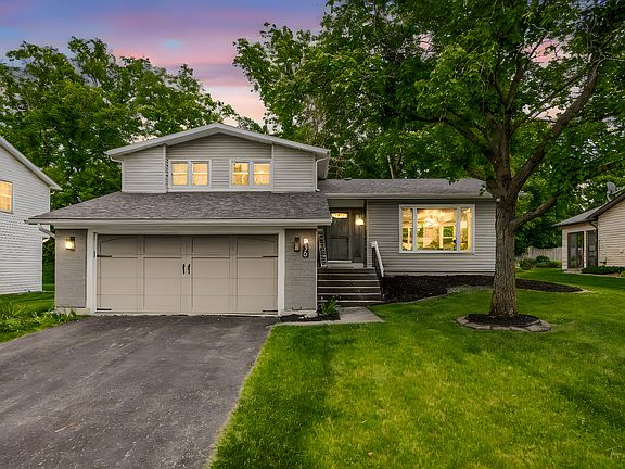 2nd image of 936 N Ashbury Ave