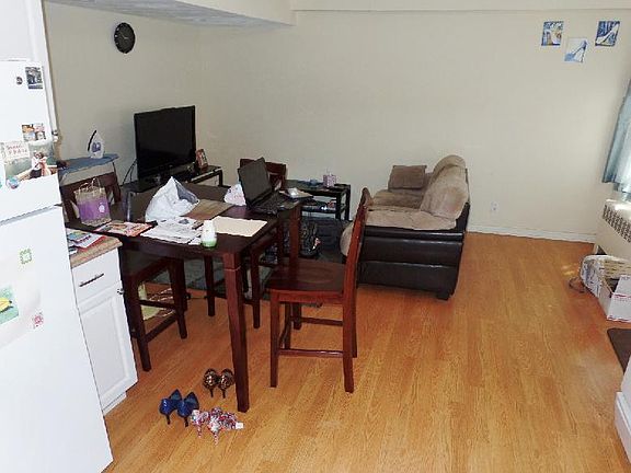 2nd image of 94 Marion St #A