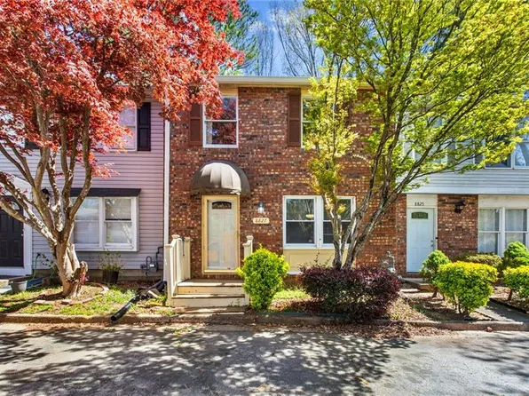 8827 Applegate Ln, Sandy Springs, GA 30350