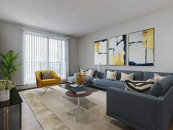 2nd image of 74 Dumont Cres #500935
