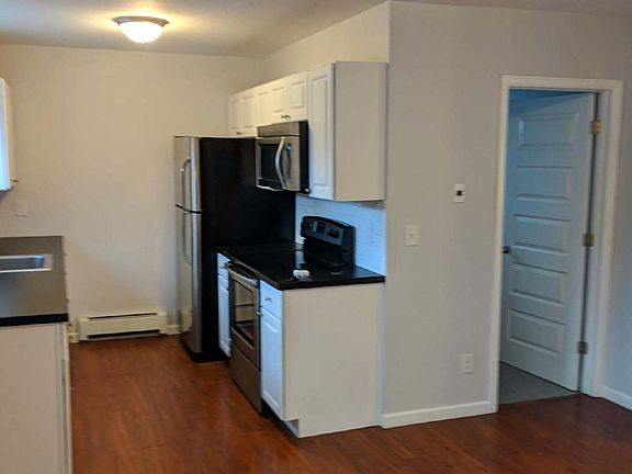 5th image of 3118 W 23rd Ave