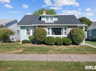 1525 Maple Ln, Moline, IL 61265