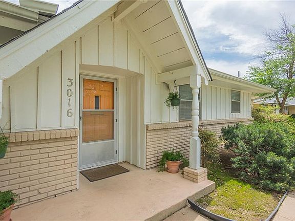 3rd image of 3016 Berkshire Way
