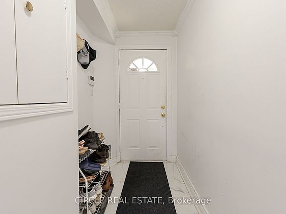 4th image of 20 Spadina Rd Unit 20