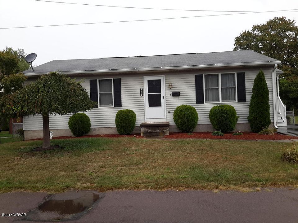 1st image of 905 E 8th Street Ext