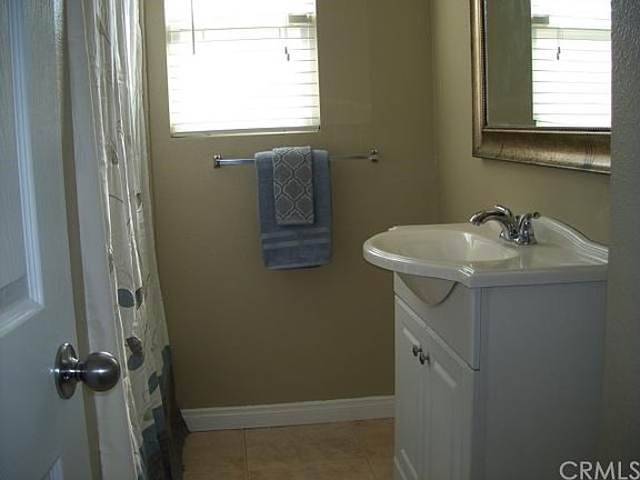 5th image of 4344 N Mountain View Ave