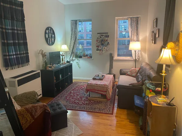 264 9th Street image 3 of 8