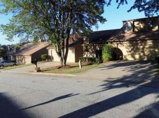 1545 Burnstone Dr, Stone Mountain, GA 30088