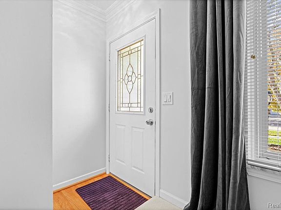 4th image of 45178 Rudgate Rd