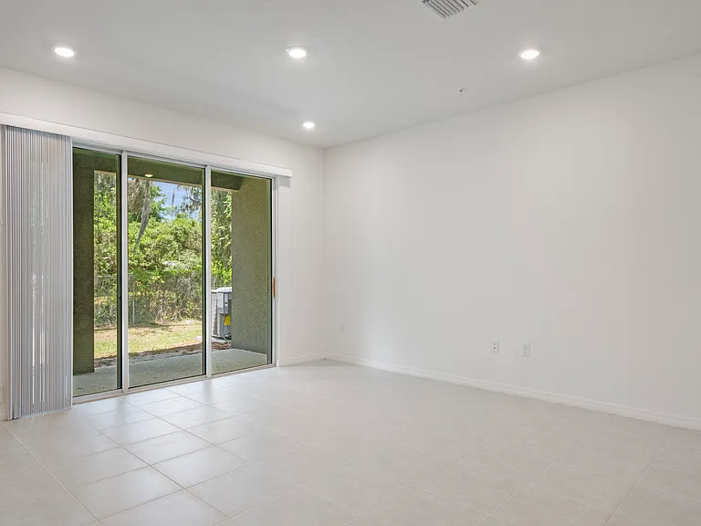 5273 Luisa Ct — Photo 20