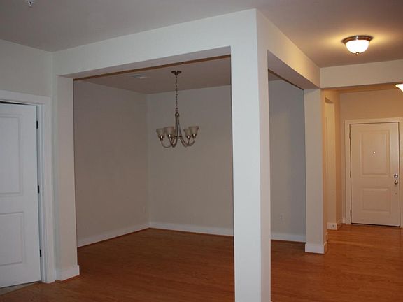 3rd image of 2903 Bleeker St Unit 206